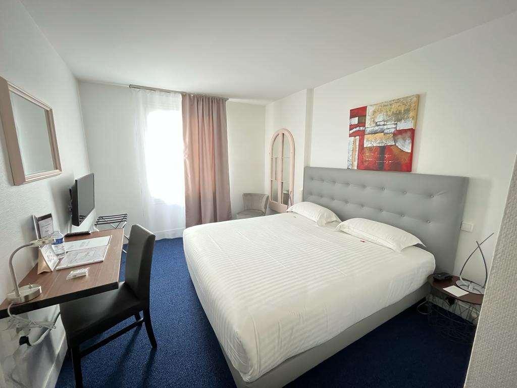 Hotel Le Beffroi Dreux Cameră foto
